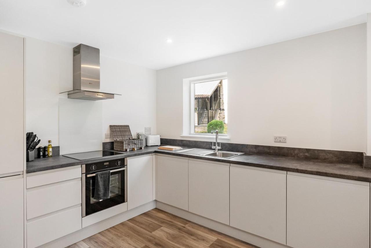 Tailored Stays - Water Street Apartments Кембридж Экстерьер фото